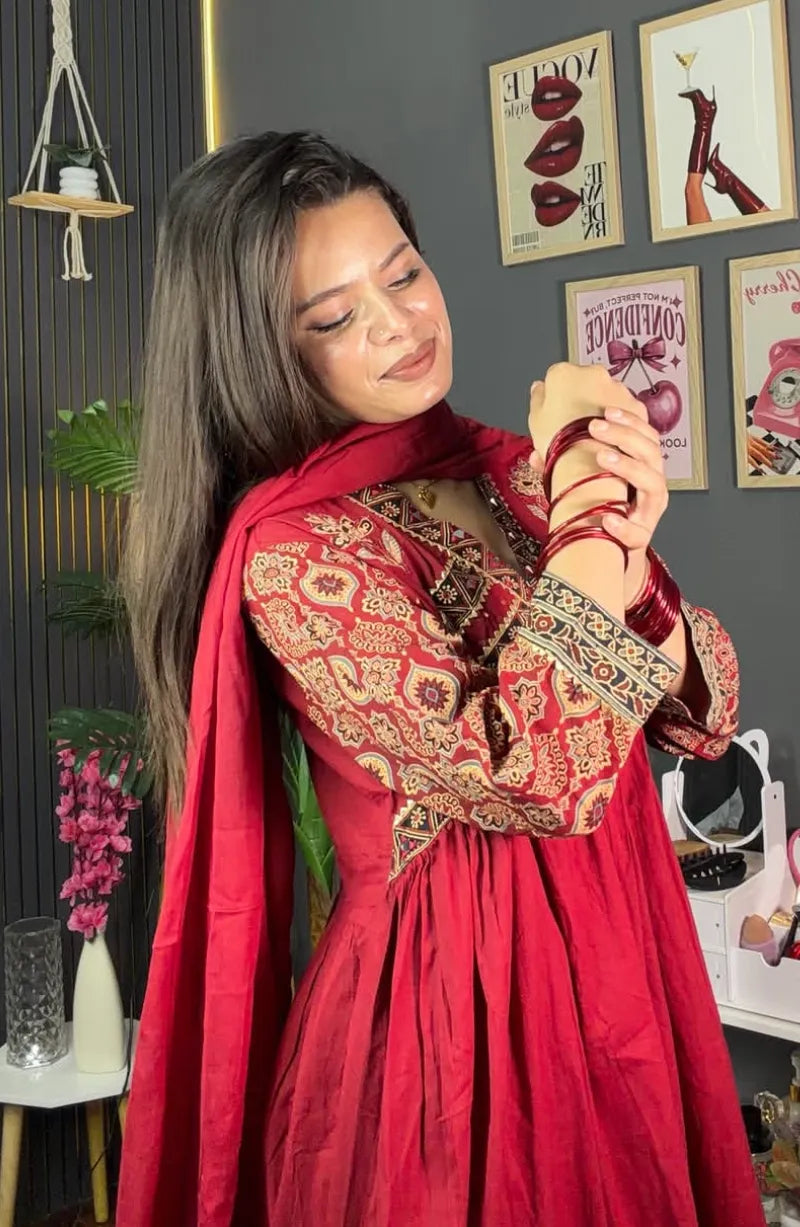CHERRY ALIYA APPLIQUE DRESS