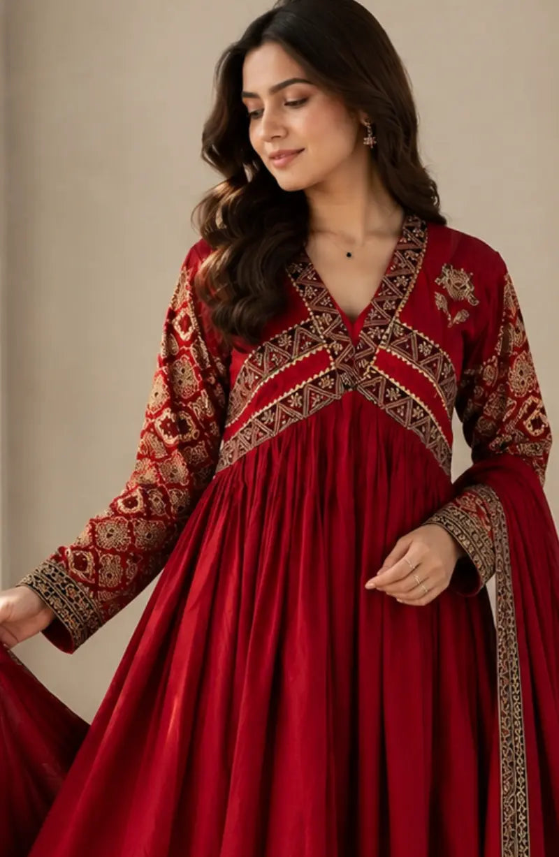 CHERRY ALIYA APPLIQUE DRESS