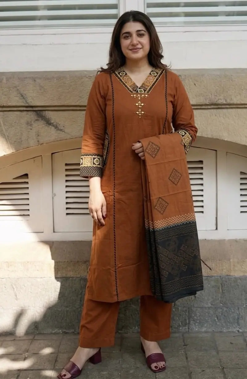 Rust Pocket Thread Emboridy Dress